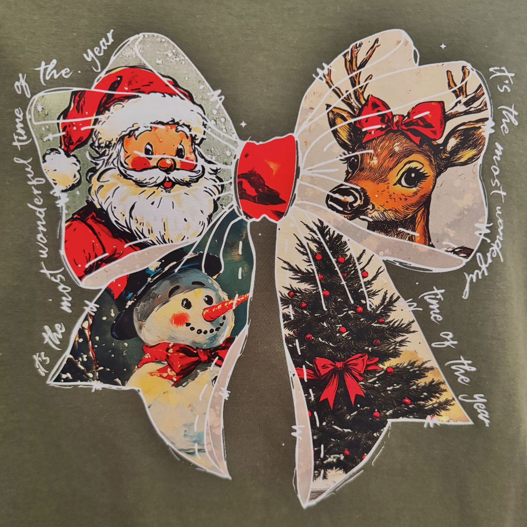 Nostalgic Christmas Bow T-Shirt Size MEDIUM